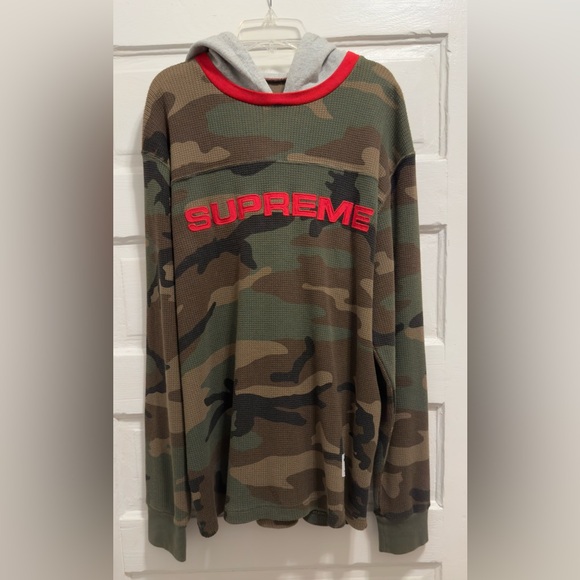 Supreme 2017 Camouflage
Waffle Ringer Hooded Sweatshirt
Men's Size L - Picture 1 of 7